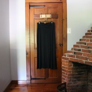Detailed Flowy Black Skirt